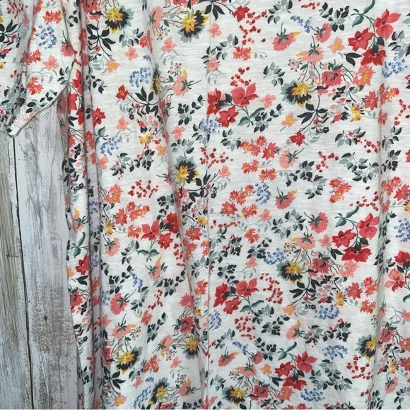 Loft Multi Floral Tee - Picture 3 of 4